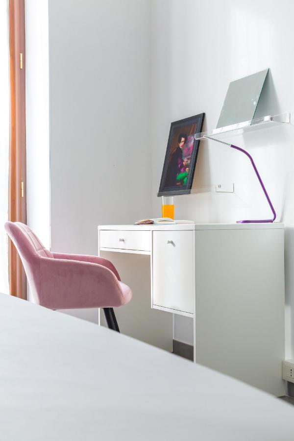 Ferdinando Art House By Wonderful Italy Apartment เนเปิลส์ ภายนอก รูปภาพ