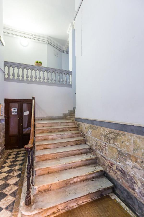 Ferdinando Art House By Wonderful Italy Apartment เนเปิลส์ ภายนอก รูปภาพ